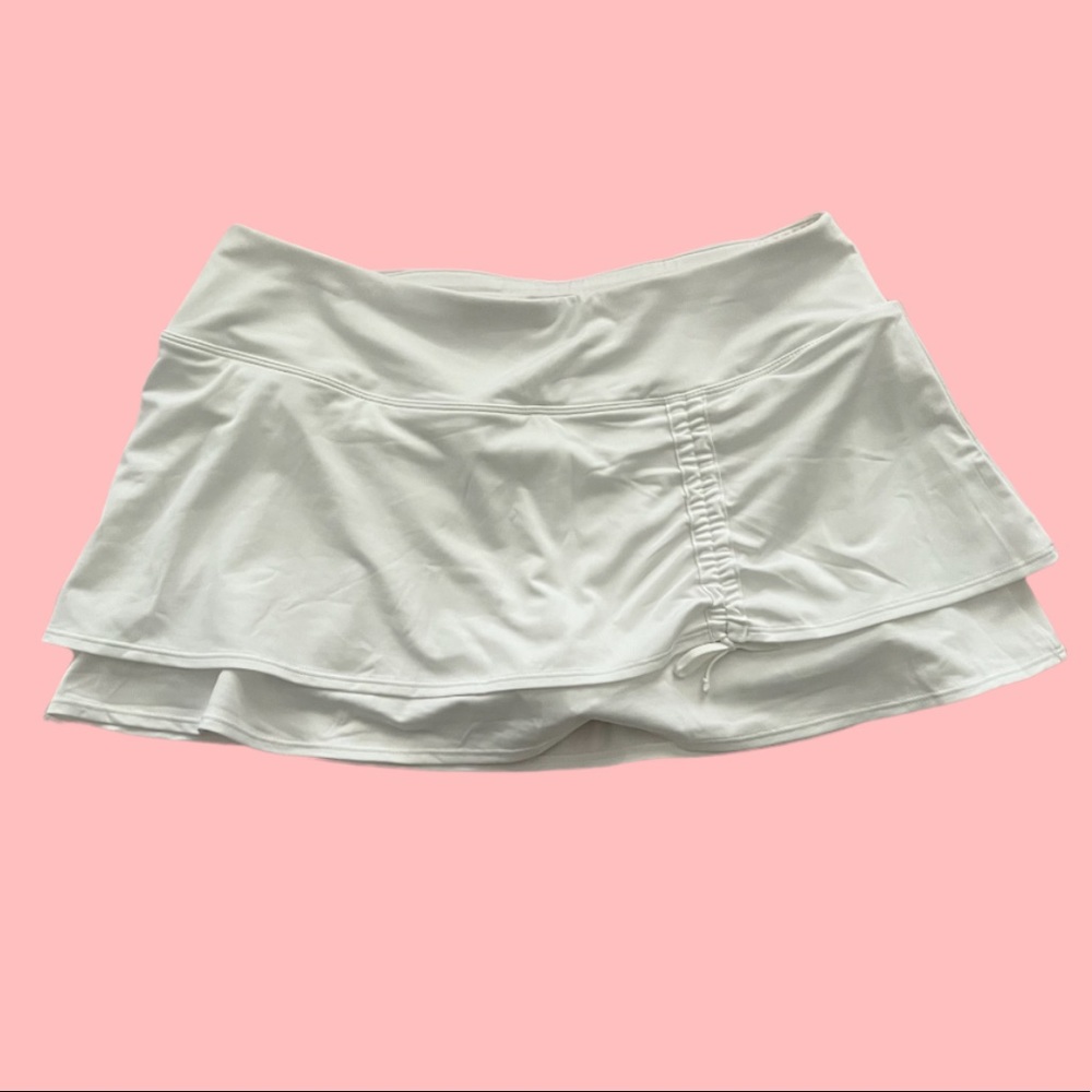 white athleta tennis skirt, never worn xx.
